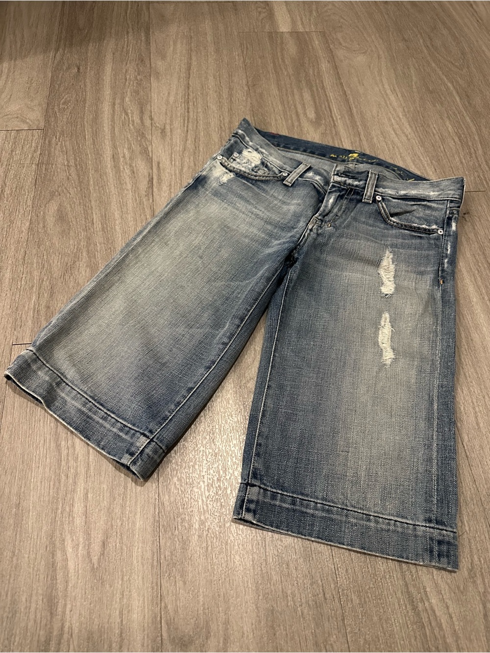 7 for all mankind - Distressed Light Wash Denim Culotte Shorts - Blue
